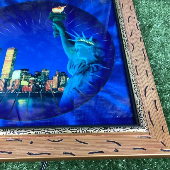 Vintage Motion & Lights Statue of Liberty Picture with Frame - Picture 10 of 12